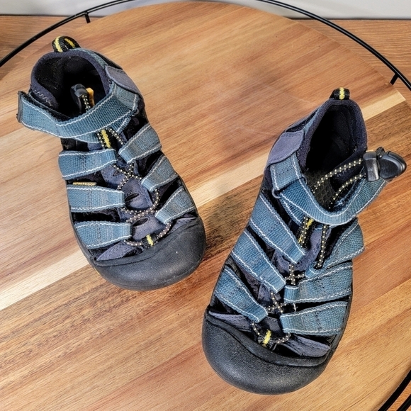 Keen Blue Sport Sandals Water Shoe Sport Sandals Summer Vacation Kids Size 2 - Picture 5 of 16